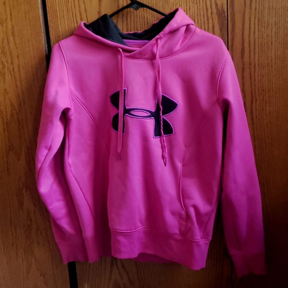 UnderArmour semi fitted sweater, medium